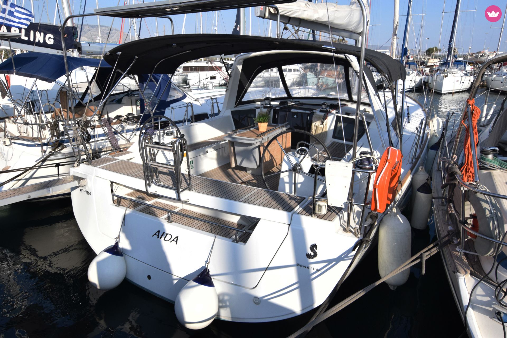 Sailboat Beneteau Oceanis 45 for hire