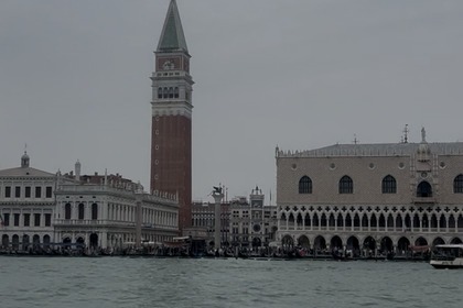 Barca a motore - Mano marine "Divina"