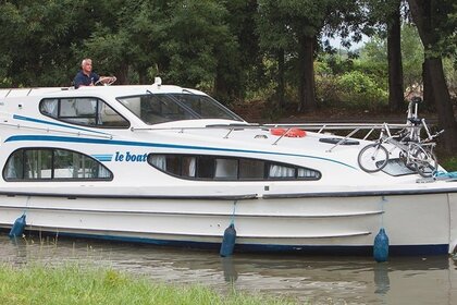 Rental Houseboats Comfort Caprice Jarnac