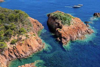 Discover the Lérins Islands and the Bay of Cannes by Private Boat
