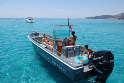 Charter Motorboat CONERO BREEZE 8.20 Cagliari