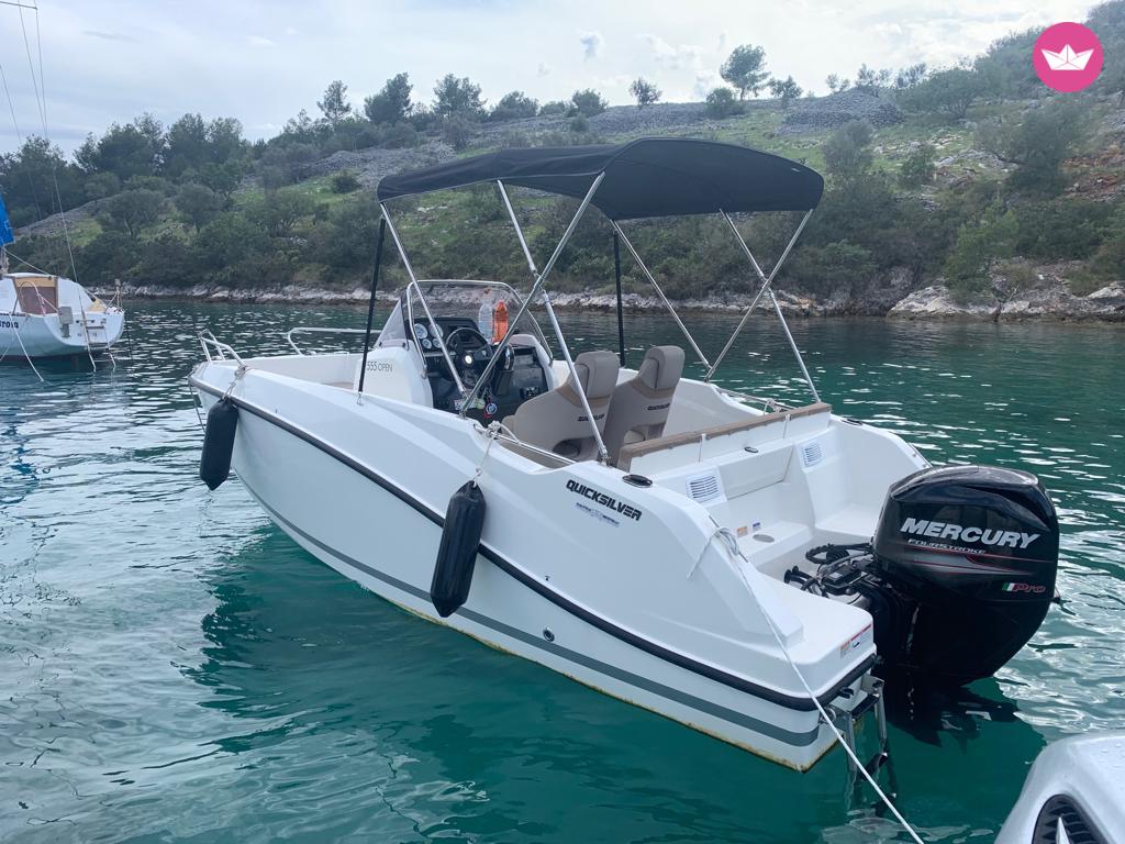 Lancha Quicksilver 555 Activ Open en alquiler