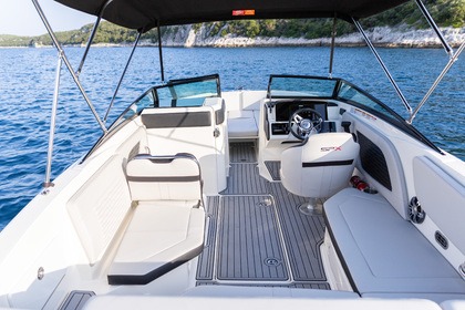 Sea Ray 230spx 250PS