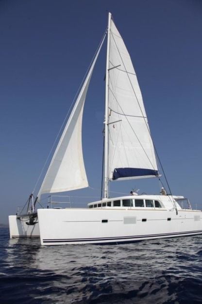 Charter Catamaran Lagoon 500 Lavrion