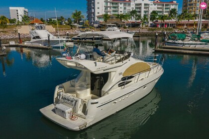Charter Motorboat Azimut Azimut 40 Mazatlán