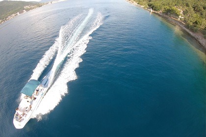 Sea Ray 240 Sundeck (The Wizard) with crew included