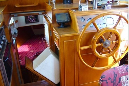 Charter Motorboat GRAND BANKS 36 CLASSIC Théoule-sur-Mer