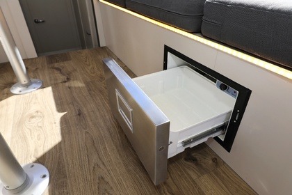 Verhuur Motorjacht Cobra Yachts Futura 40 Grand Horizon Punat
