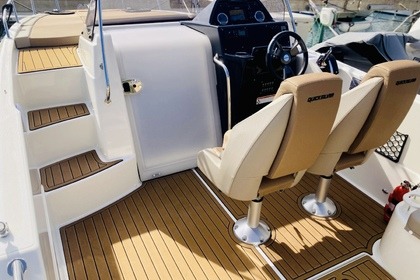 Quicksilver 755 Sundeck