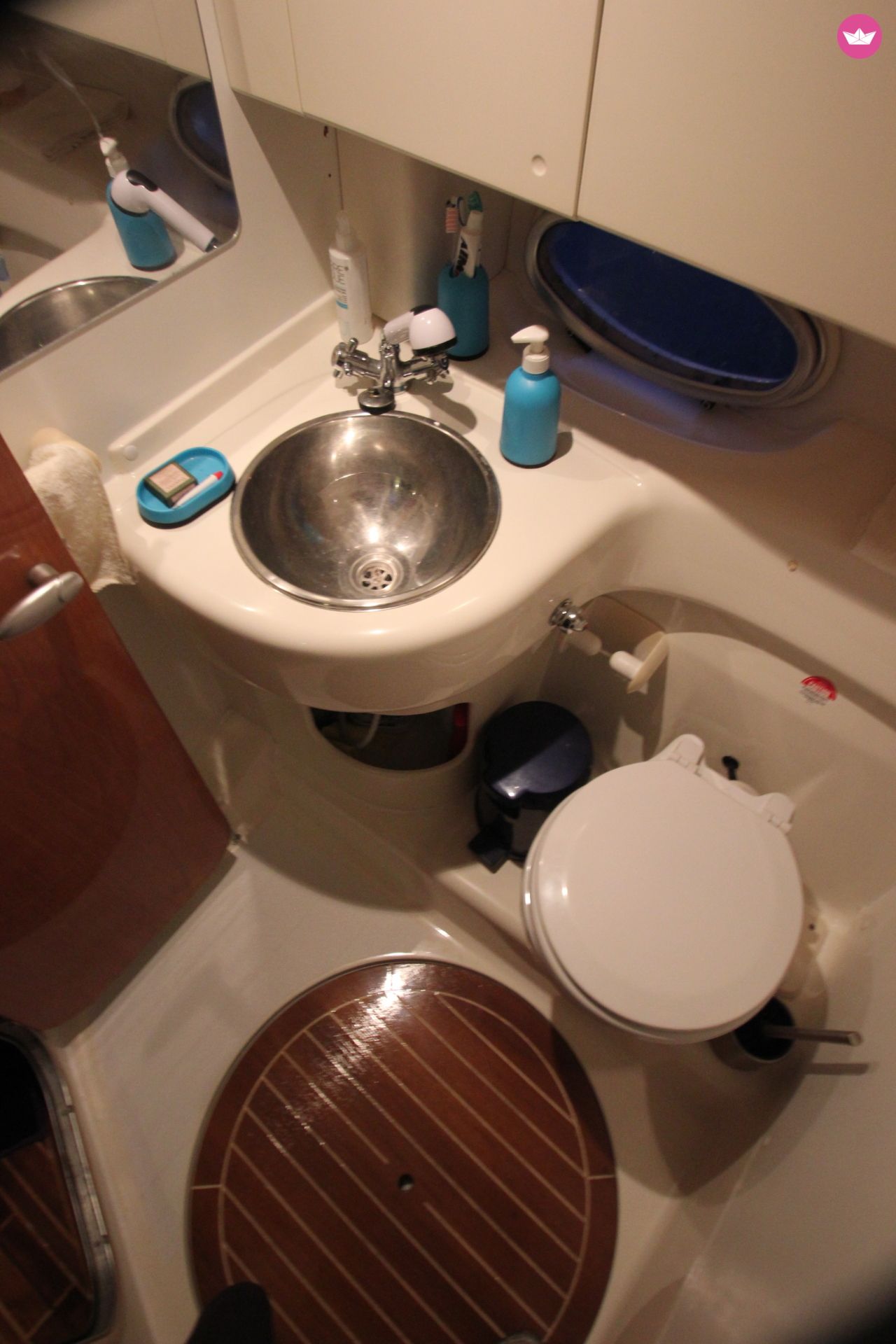 Motorboat Cranchi Zaffiro 34 for hire