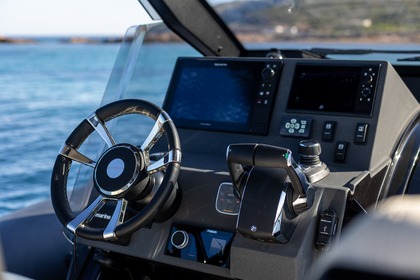 Hire RIB TECHNOHULL EXPLORER 40 Athens