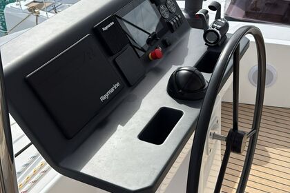 Charter Catamaran  Bali 5.8-5 cabin Portisco