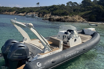 Hire RIB Capelli Tempest 850 Hyères
