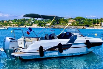 Noleggio Barca a motore Beneteau Flyer 7.7 Fréjus