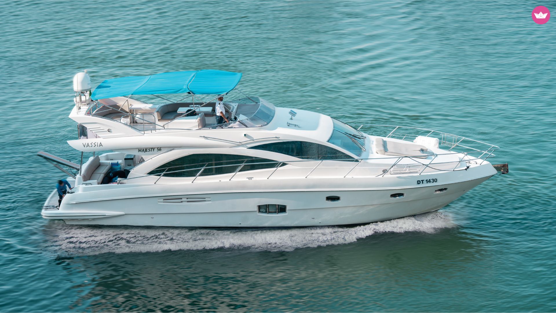 Bateau à moteur Majesty 56 810cv 3