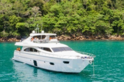 Noleggio Yacht a motore Ferretti 830 Angra dos Reis