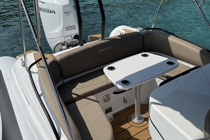 Semi rigide grand 8m50 350 chevaux Hyeres