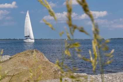 Alquila esta goleta de 3 camarotes para disfrutar