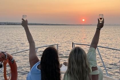 Luxury Yacht Cruiser