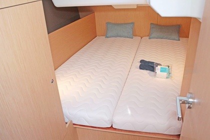 Beneteau Oceanis 38.1