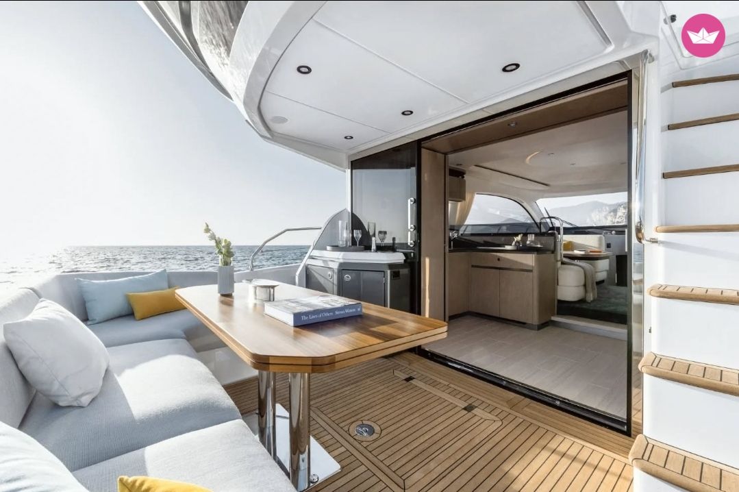 Bateau à moteur Azimut Azimut 55 Fly 8