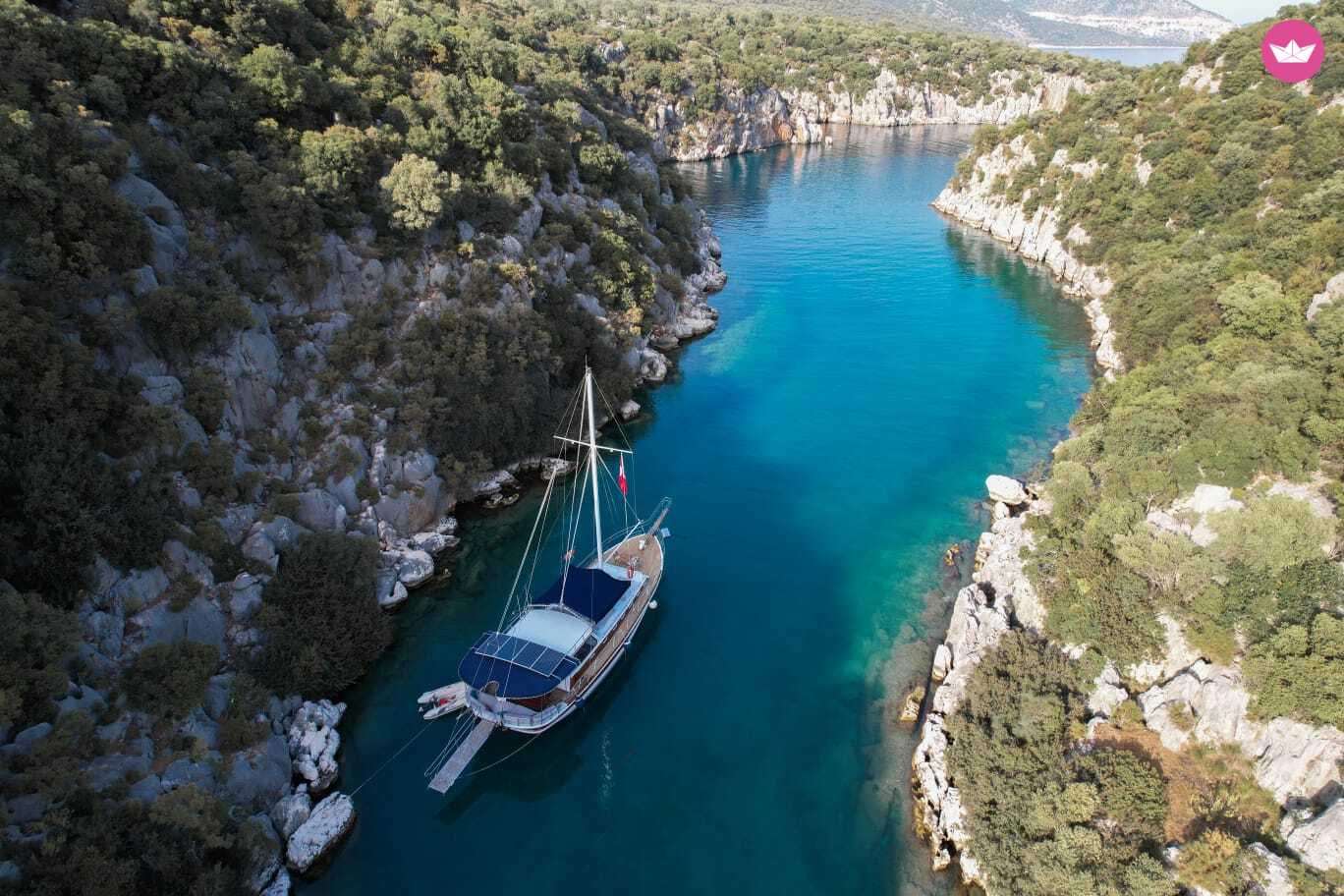 Goélette Traditional Gulet with a capacity of 8 people Ketch 19m