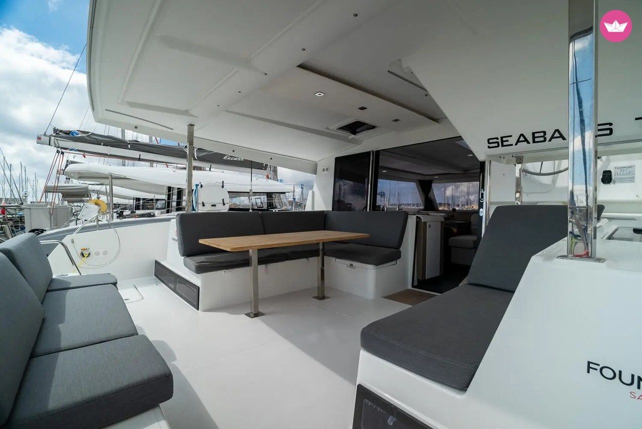 Catamaran Fountaine Pajot Isla 40 11.93m 5