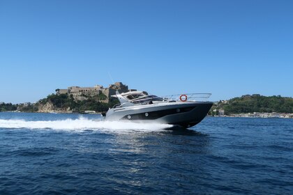 Noleggio Barca a motore Cranchi Z35 Pozzuoli