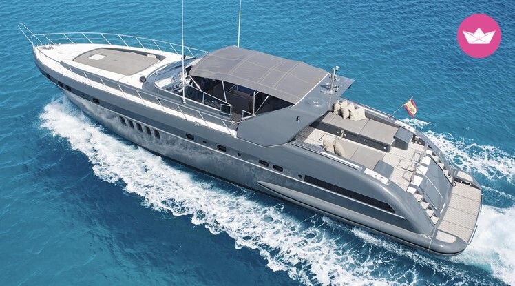 Bateau à moteur Mangusta