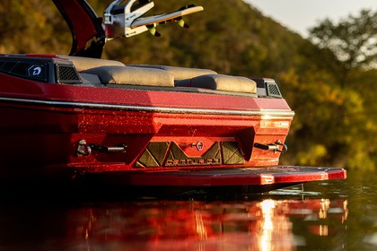 **Surf Fun & Sun Mastercraft X80**