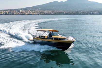 Rental Motorboat Gozzo Positano 28 Open Capri