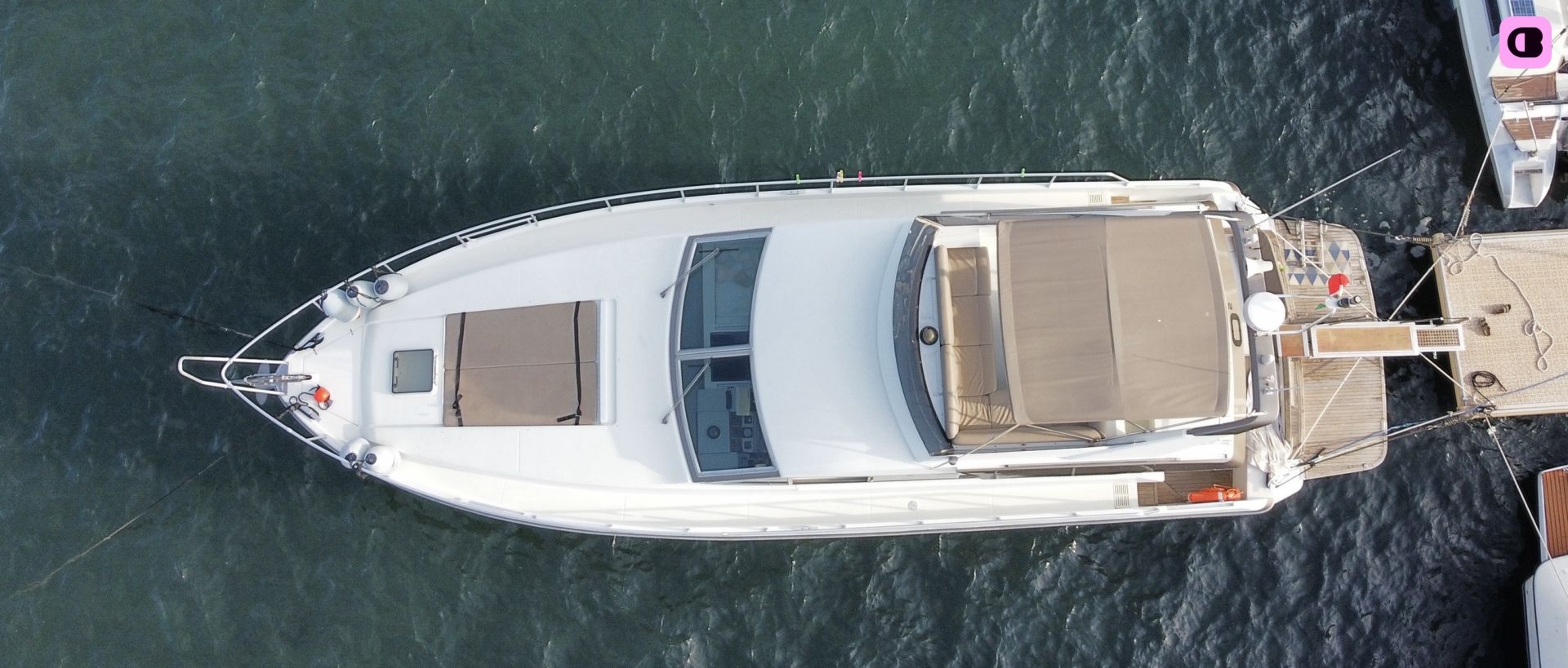 Bateau à moteur Mochi Craft 44 Fly 1100cv 3