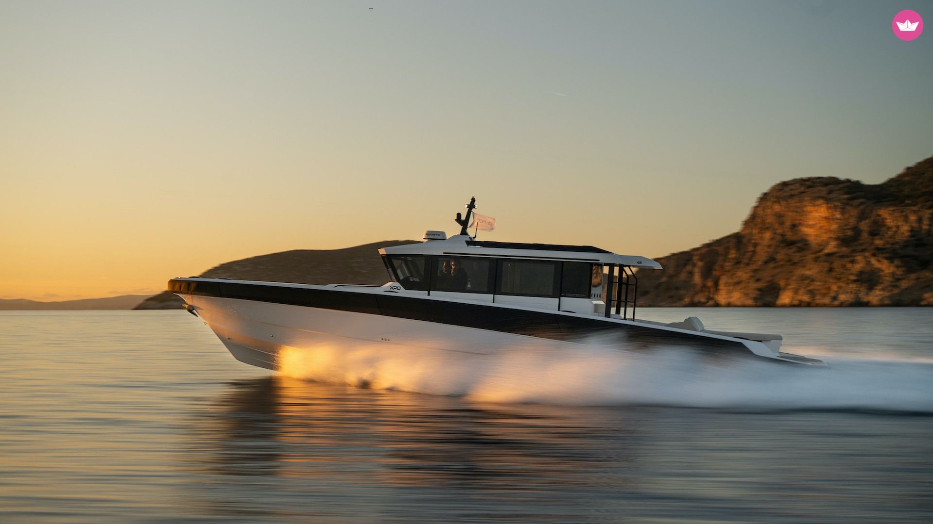 Bateau à moteur