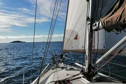 Charter Sailboat Jeanneau SUN ODYSSEY 36 I PERFORMANCE Bandol
