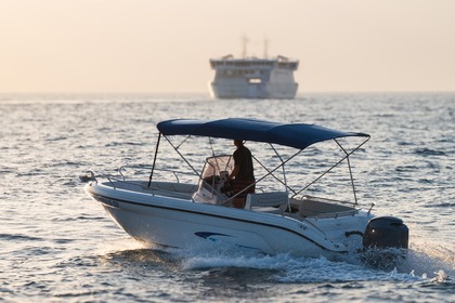 Hire Motorboat Ranieri Marvel Supetar