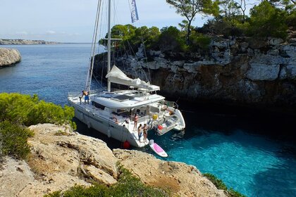 Hire Catamaran Lagoon-Bénéteau Lagoon 450 S Palma de Mallorca