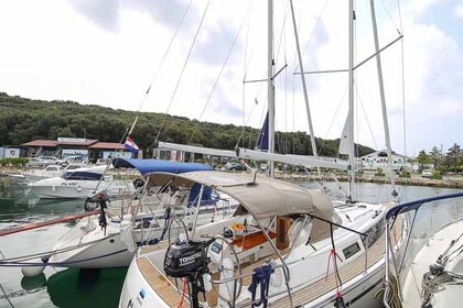 Hyra båt Segelbåt Bavaria Yachtbau Bavaria Cruiser 34 - 2 cab. Trogir
