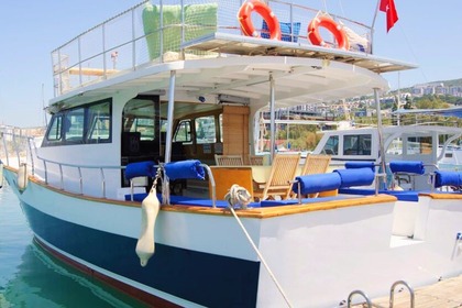 Ενοικίαση Μηχανοκίνητο σκάφος Custom Made Kuşadası Κουσάντασι