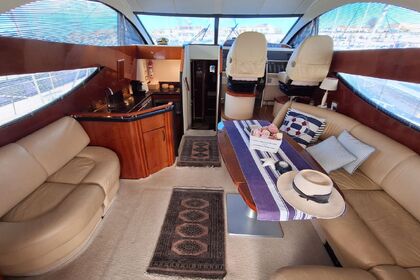 Hire Motorboat Fairline Phantom 46 Palma de Mallorca
