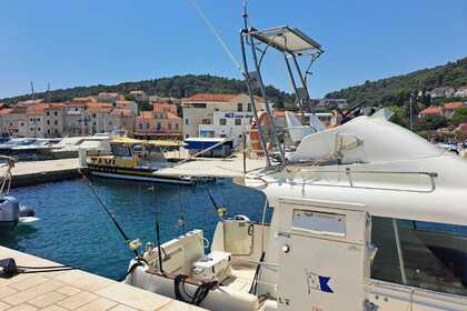 Miete Motorboot Ocqueteau 885 FLY Korčula