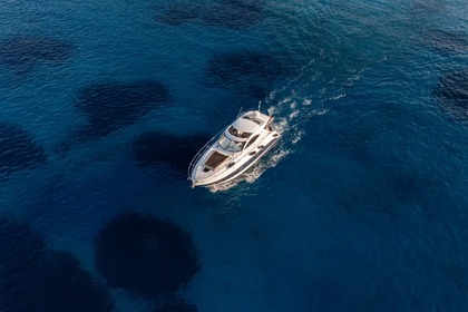 Charter Motorboat Beneteau Monte Carlo 37 Agios Nikolaos