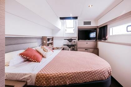 Electric Catamaran - Fountaine Pajot Aura 51