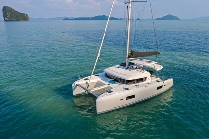 Miete Katamaran Lagoon-Bénéteau Lagoon 42 - 4 + 2 cab. Trogir