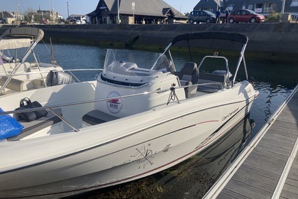 Superbe Jeanneau Cap Camarat 7.5 Open
