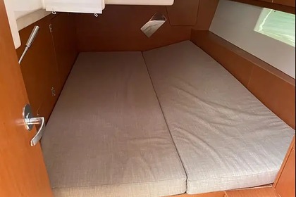 Hyra båt Segelbåt  Bavaria C45 Aten