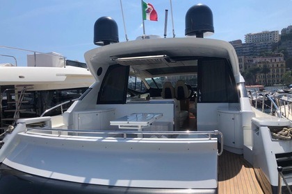 Noleggio Yacht a motore Pershing Pershing 62 Napoli