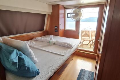 Leopard 58 Robertson and Cain 6 Bedroom