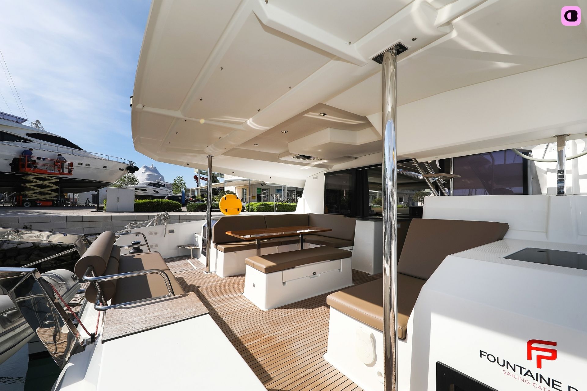 Catamaran Fountaine Pajot Saona 47 13.94m 4