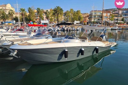 Location Bateau à moteur Clear Liner Libra open Saint-Raphaël