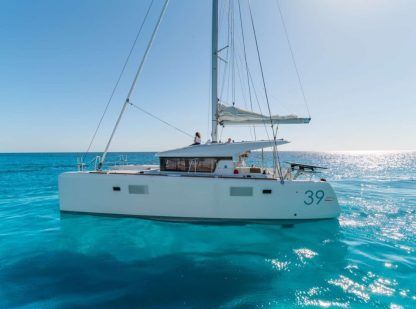 Charter Catamaran Lagoon Lagoon 39 Cienfuegos